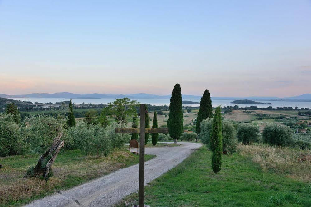 Relais Borgo Torale Otel Passignano sul Trasimeno Dış mekan fotoğraf