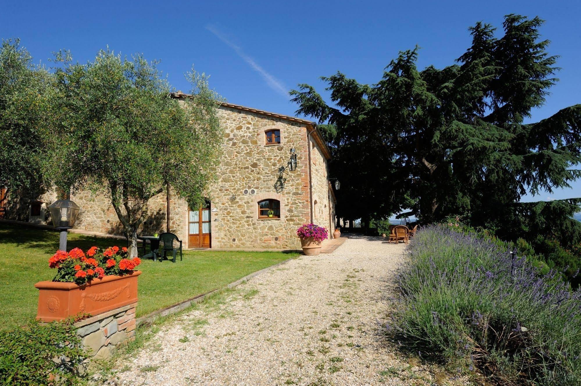 Relais Borgo Torale Otel Passignano sul Trasimeno Dış mekan fotoğraf